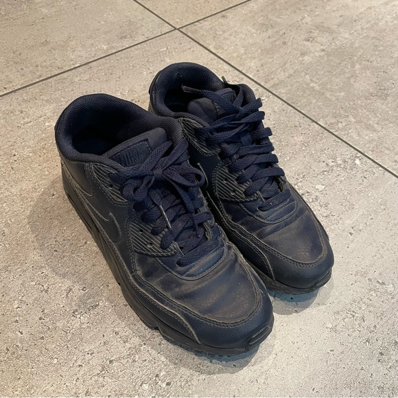 Nike AirMax Sneakers - Picture 2 of 5